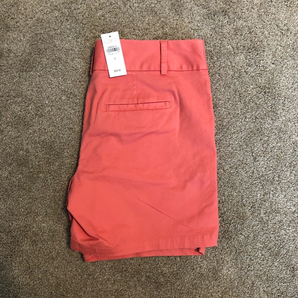 NWT Ann Taylor Loft Riviera Shorts Coral, Size 0
